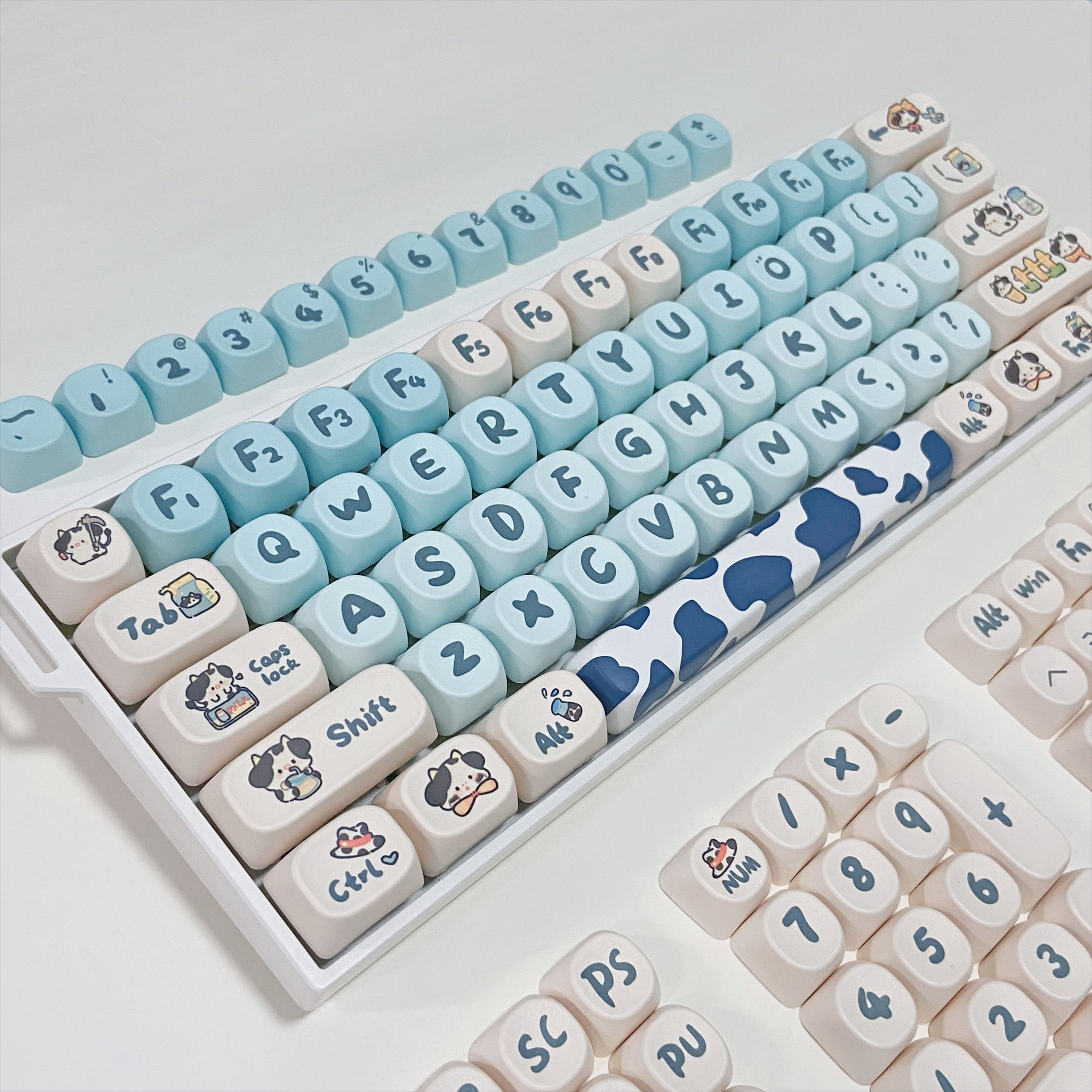Blue Cow Keycaps for Mechanica - Gaming Keyboard Blue のレビューと価格