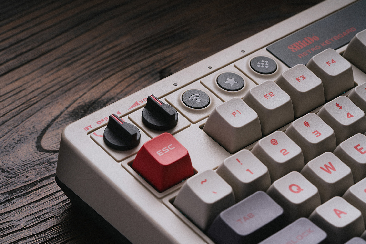 8Bitdo Retro Mechanical Keyboa - Gaming Keyboard Hot Swappable のレビューと価格