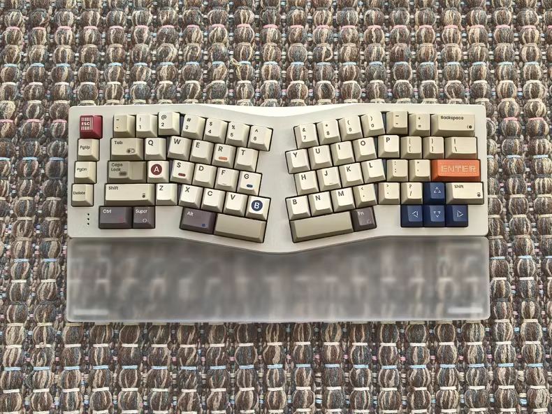 Neo Ergo Palm Rest CustomWoode - Gaming Keyboard Hand のレビューと価格