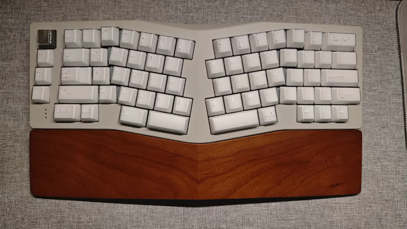 Neo Ergo Palm Rest CustomWoode - Gaming Keyboard Hand のレビューと価格